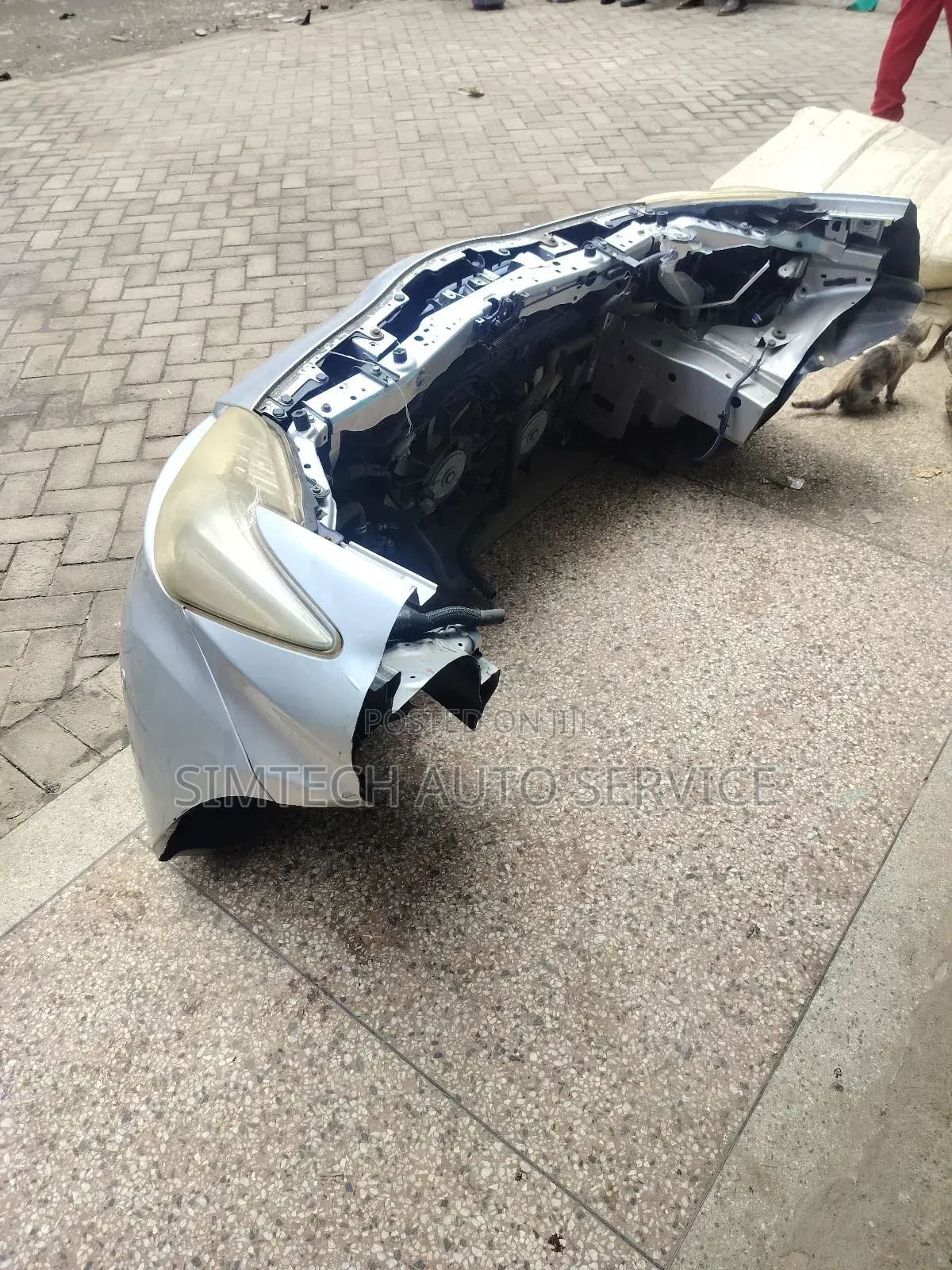 Toyota Prius Hybrid ZVW30 Nose Cut