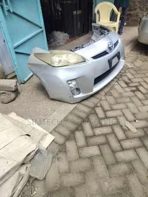 Toyota Prius Hybrid ZVW30 Nose Cut
