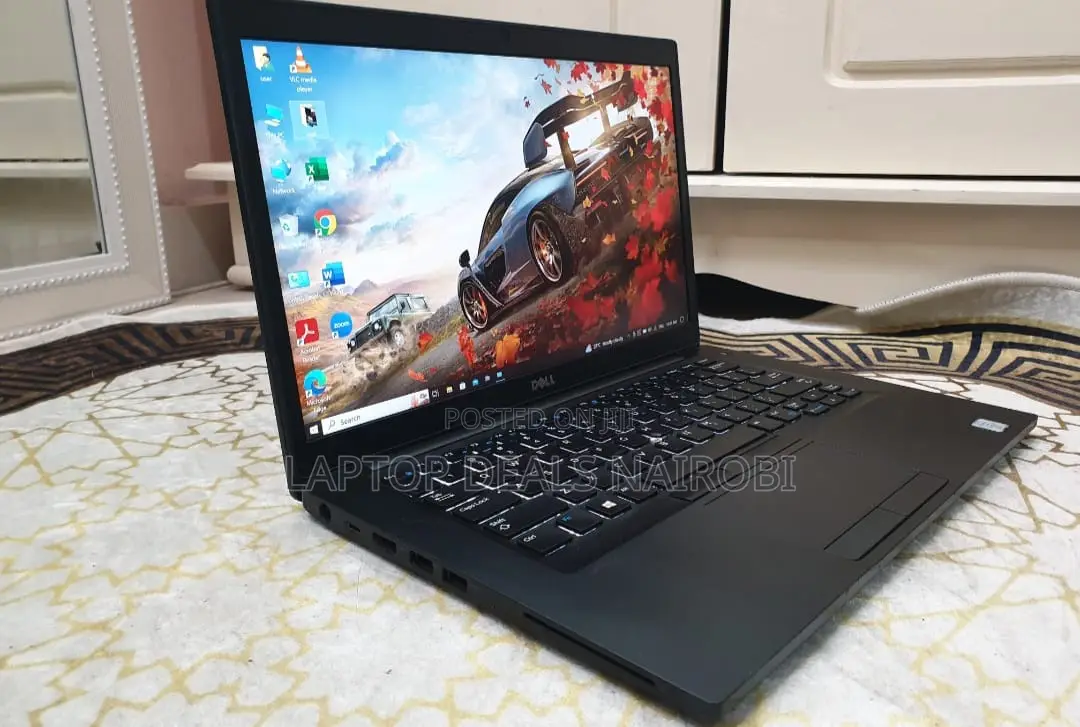 Laptop HP 8GB HDD+SSD 500GB