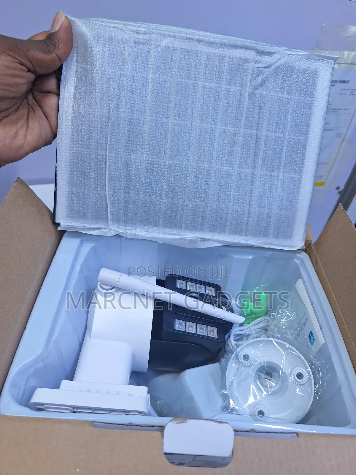 V380 High Defination PTZ Motion Detection Solar Wifi Camera