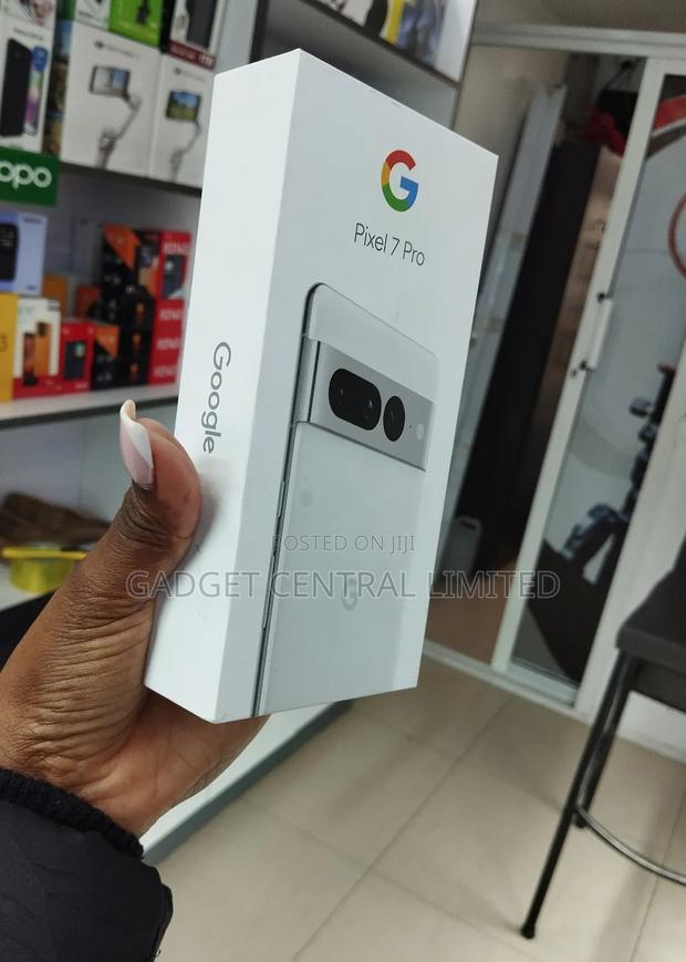 New Google Pixel 7 Pro 256 GB Black - thumbnail 2