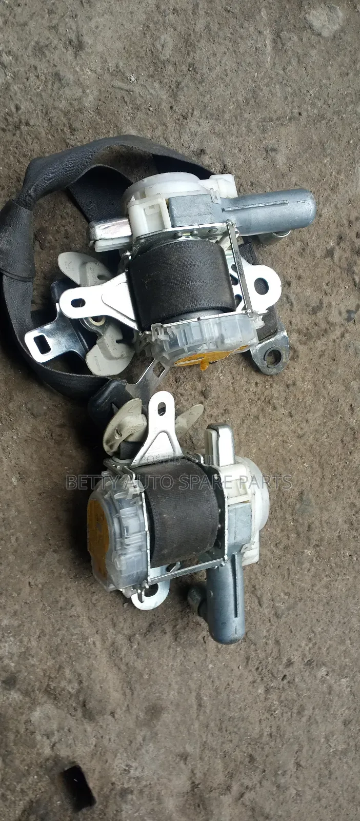 Toyota Harrier Seat Belts