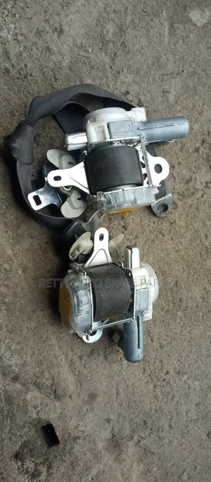 Toyota Harrier Seat Belts