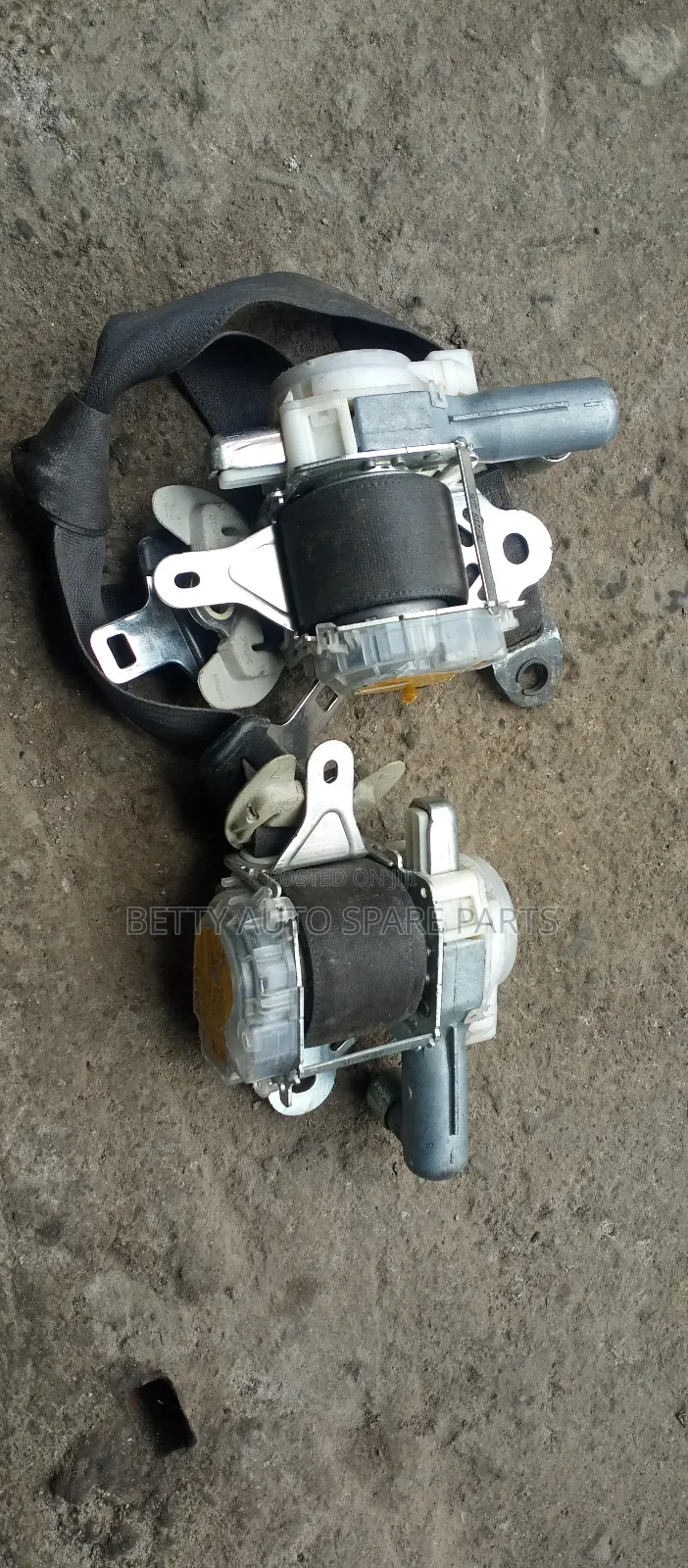 Toyota Harrier Seat Belts