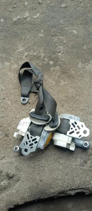 Toyota Harrier Seat Belts
