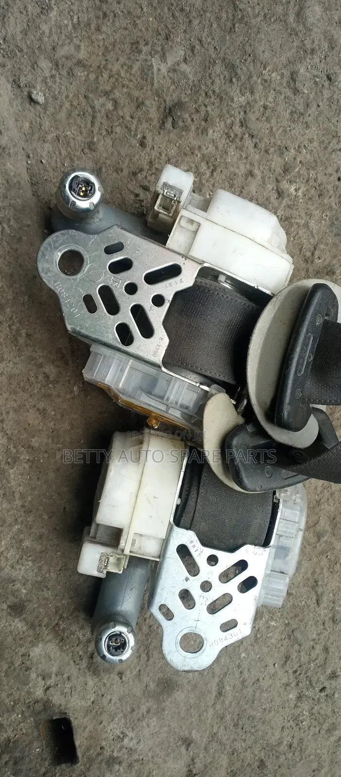 Toyota Harrier Seat Belts