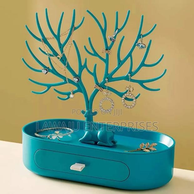 Green Tree Jewelry Organizer - main view