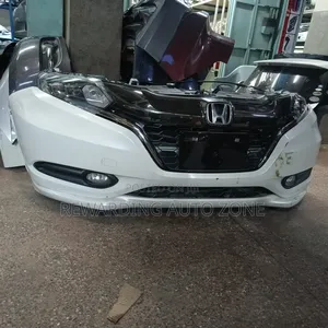 Honda Vezel Nosecut.