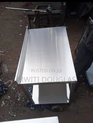 Superior Working Table
