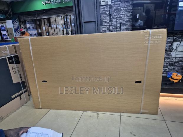 SAMSUNG 85-Inch Class Crystal UHD CU8000 Series - main view