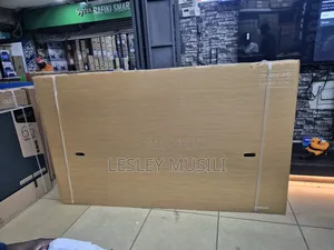 SAMSUNG 85-Inch Class Crystal UHD CU8000 Series