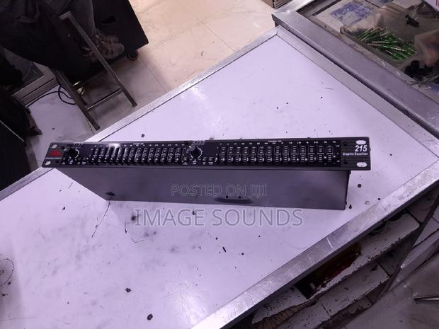 Single Equalizer With 2 Channels Graphic Equalizer 215 DBX - main view