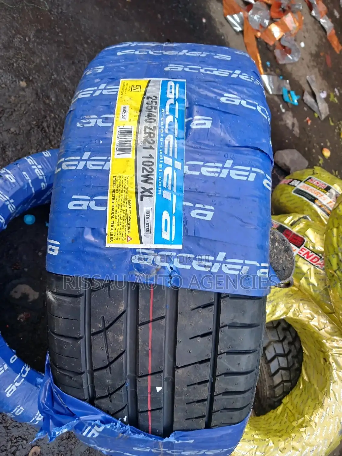 255/40 R 21 Tyres Low Profile Made in Indonesia.