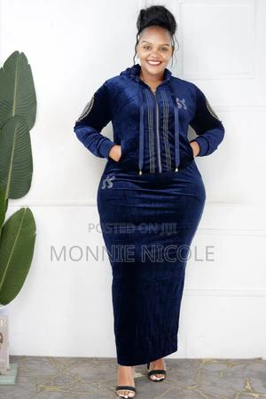 Classic Long Velvet 2pc Set - thumbnail 2