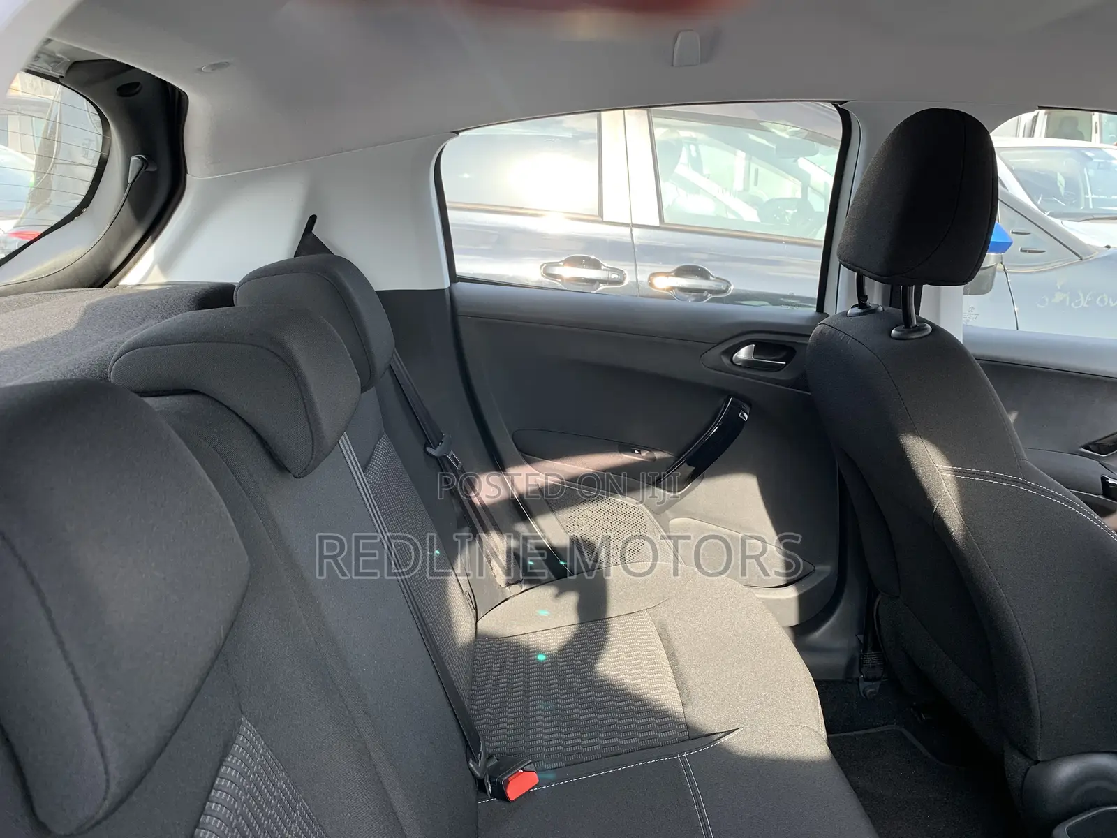 Peugeot 208 2017 White