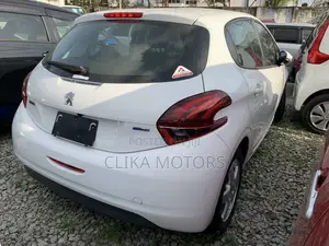 Peugeot 208 2017 White