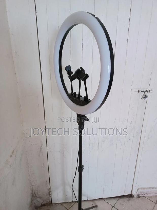 18inches Ring Light With Tripod Stand and Phone Holders - thumbnail 2