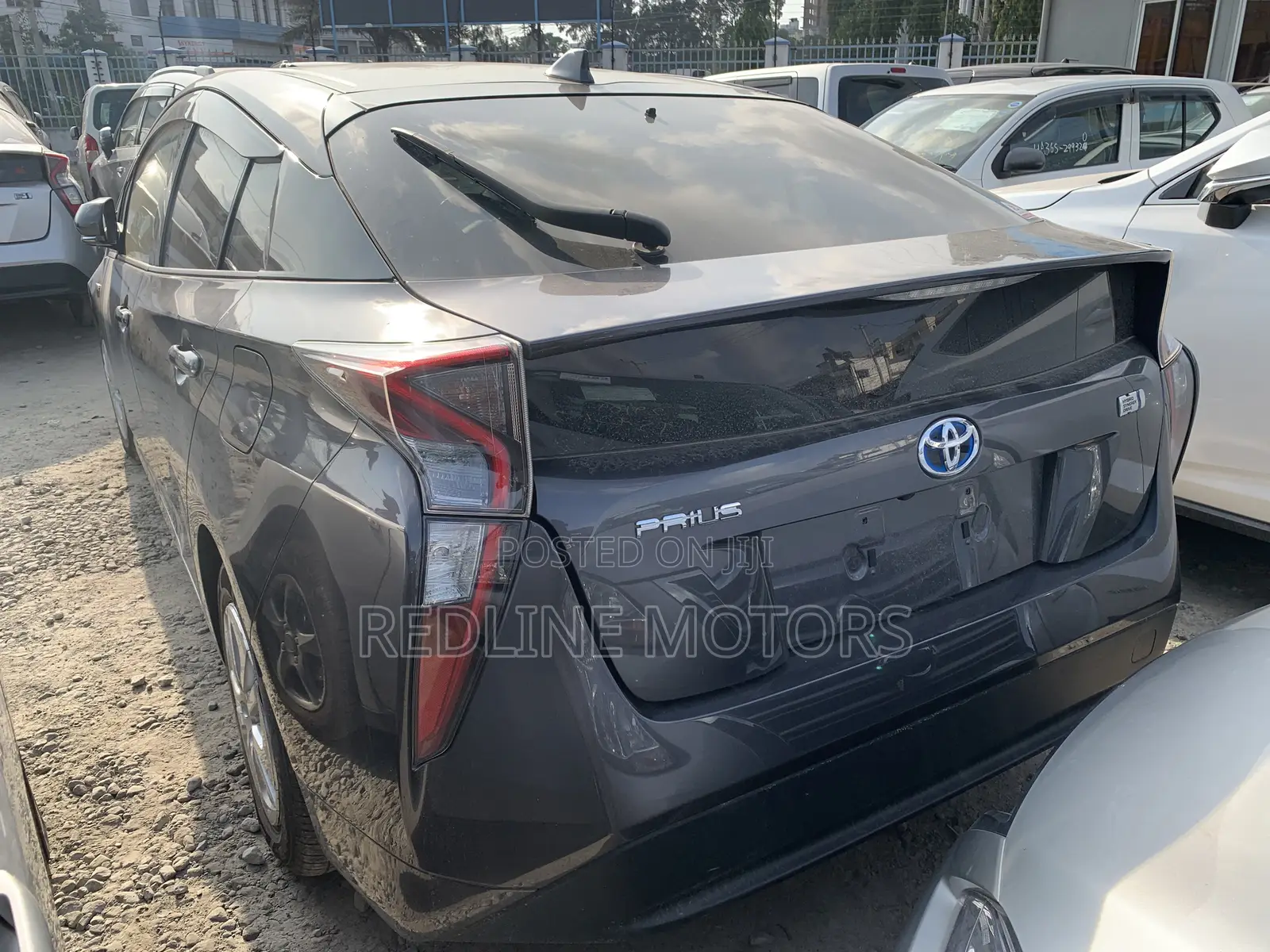 Toyota Prius Two Eco 2017 Gray