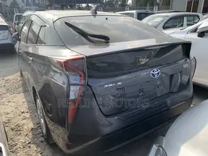 Toyota Prius Two Eco 2017 Gray