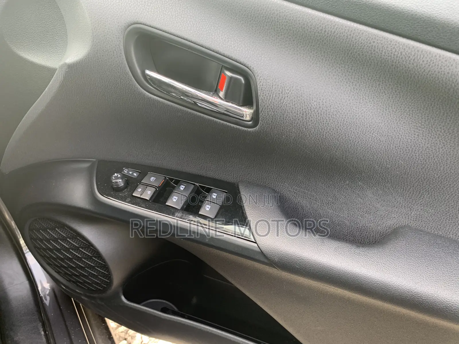 Toyota Prius Two Eco 2017 Gray