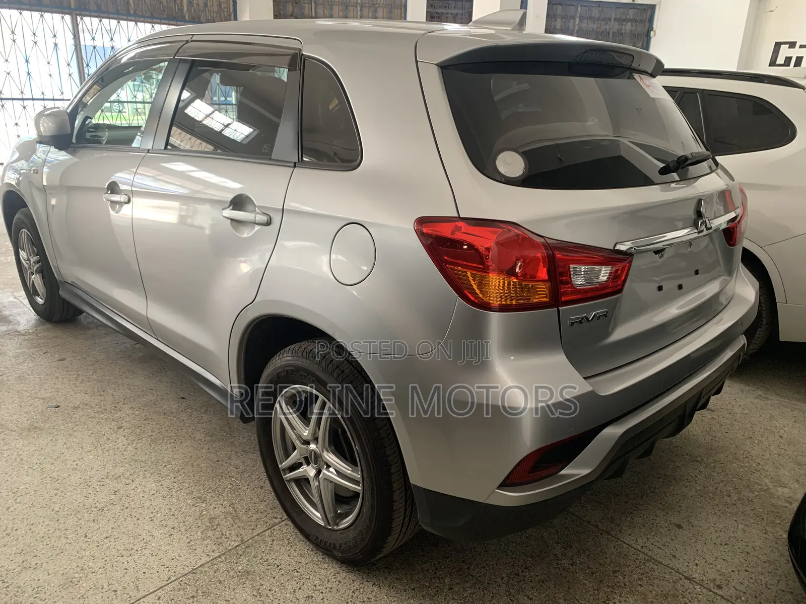 Mitsubishi RVR 2019 Silver