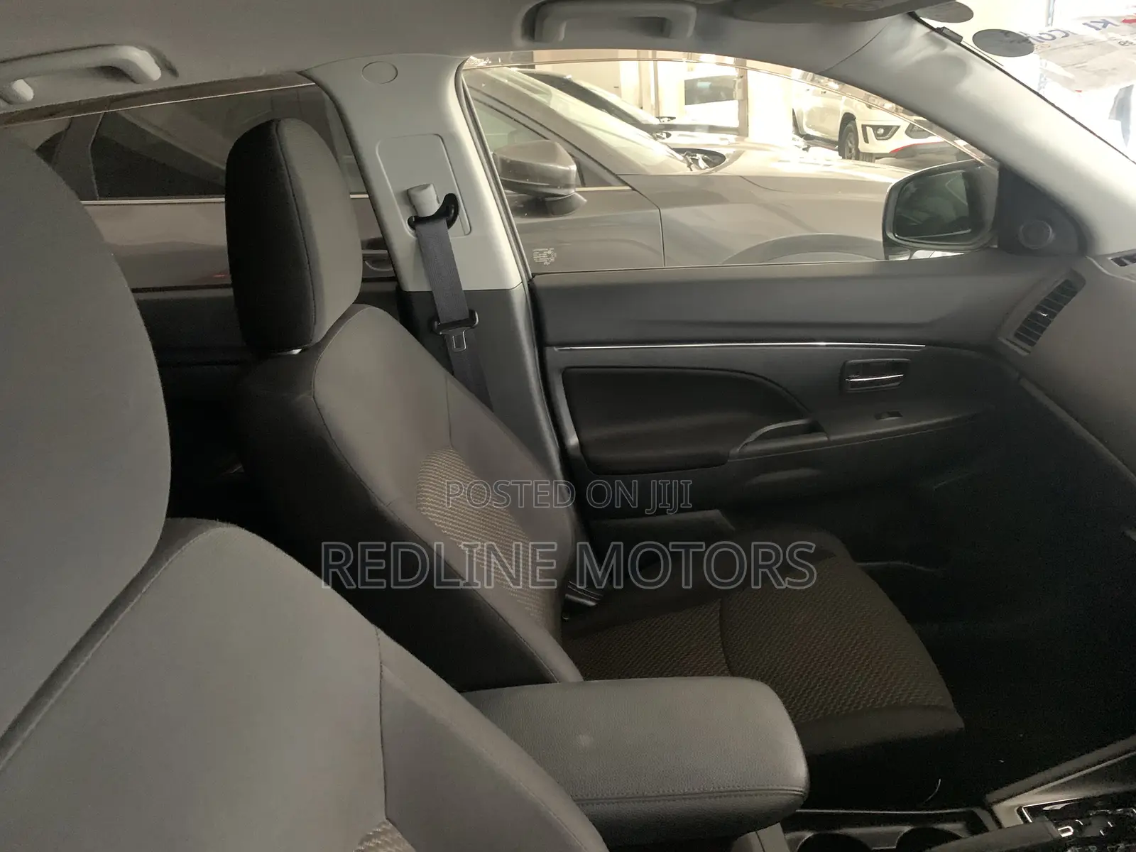 Mitsubishi RVR 2019 Silver