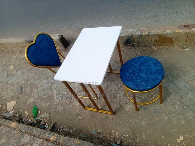 Manicure Chair and Table
