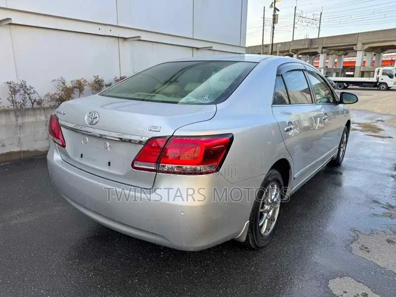 Toyota Premio 1.5 FWD 2018 Silver