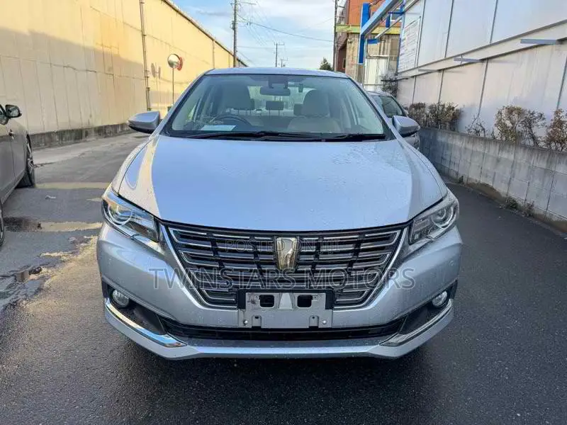 Toyota Premio 1.5 FWD 2018 Silver