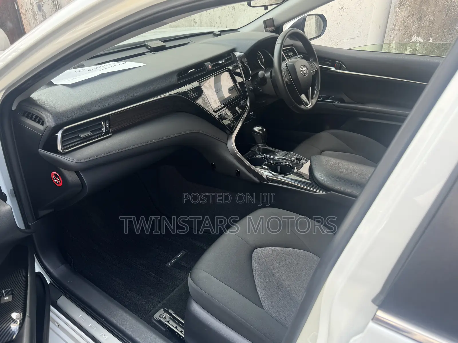 Toyota Camry 2018 White