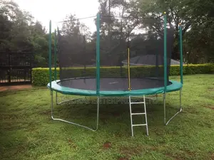 14 Ft Trampoline With Safety Net