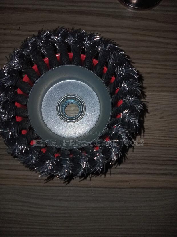 Cup Wire Brush - main view