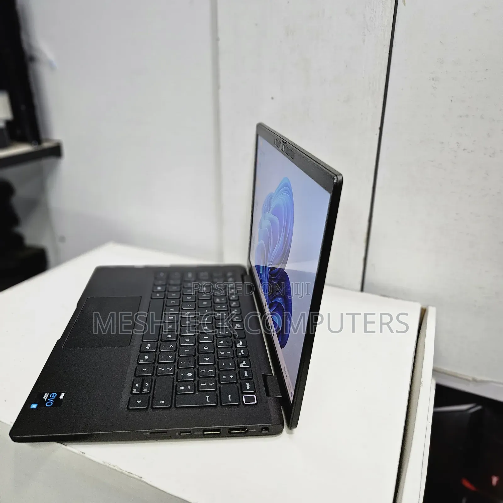 Laptop Dell Latitude 7320 16GB Intel Core I7 SSD 512GB