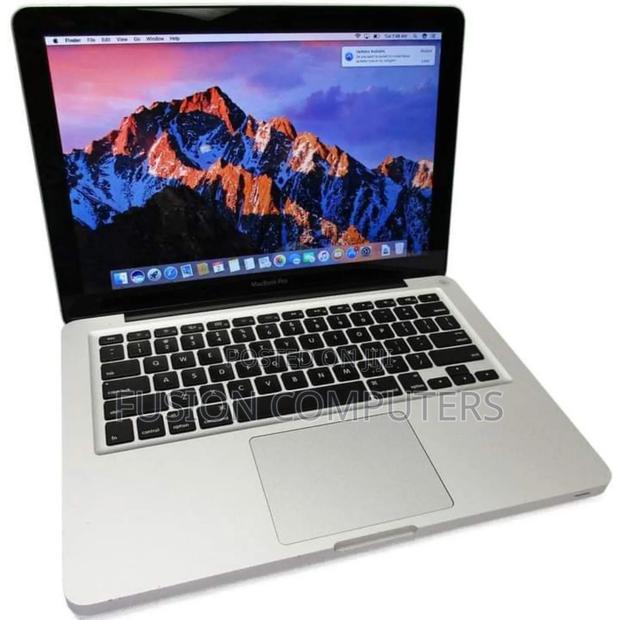 Laptop Apple MacBook Pro 2GB Intel Core 2 Duo HDD 250GB - main view