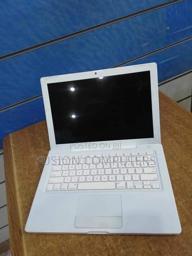 Laptop Apple MacBook Pro 2GB Intel Core 2 Duo HDD 250GB - thumbnail 4