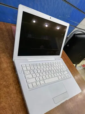 Laptop Apple MacBook Pro 2GB Intel Core 2 Duo HDD 250GB