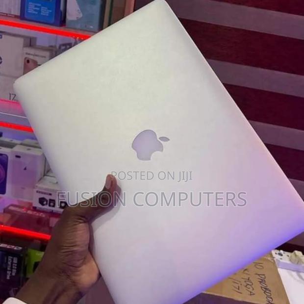 Laptop Apple MacBook Pro 8GB Intel Core i7 SSD 256GB - thumbnail 3