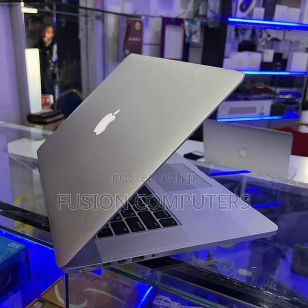 Laptop Apple MacBook Pro 8GB Intel Core i7 SSD 256GB - thumbnail 4