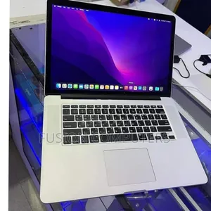 Laptop Apple MacBook Pro 8GB Intel Core i7 SSD 256GB