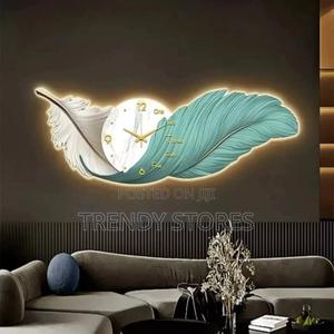 Luxury Feather Wall Clock - thumbnail 2