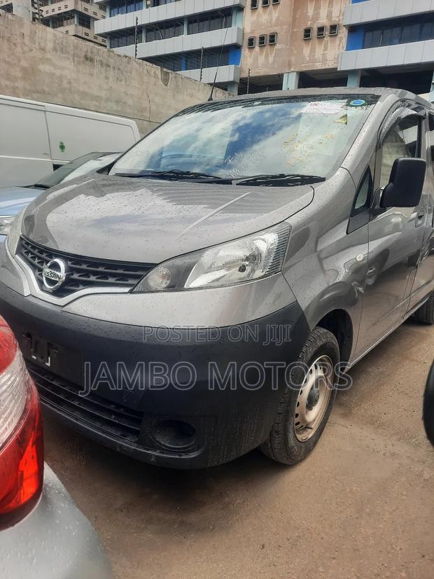 Nissan NV200 2017 Grey - thumbnail 2
