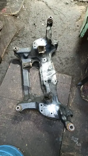 Cross Member Extrail 4 Wheel T30