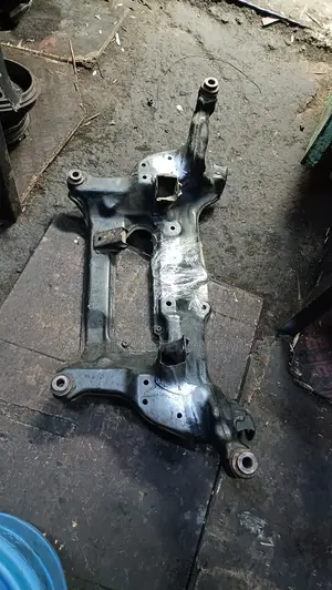 Cross Member Extrail 4 Wheel T30