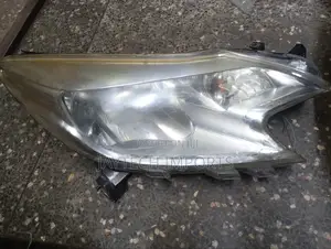 Nissan Note Headlight
