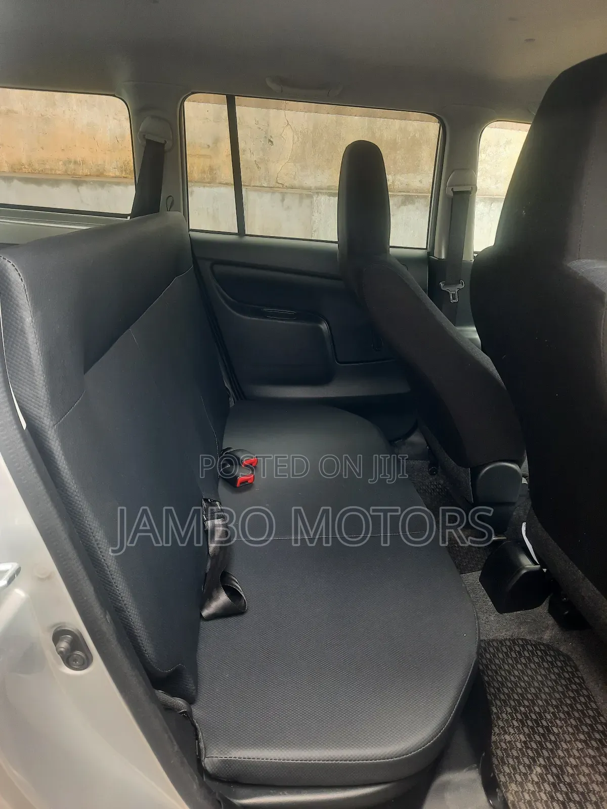 Toyota Probox 1.5 Hybrid F 2018 Silver