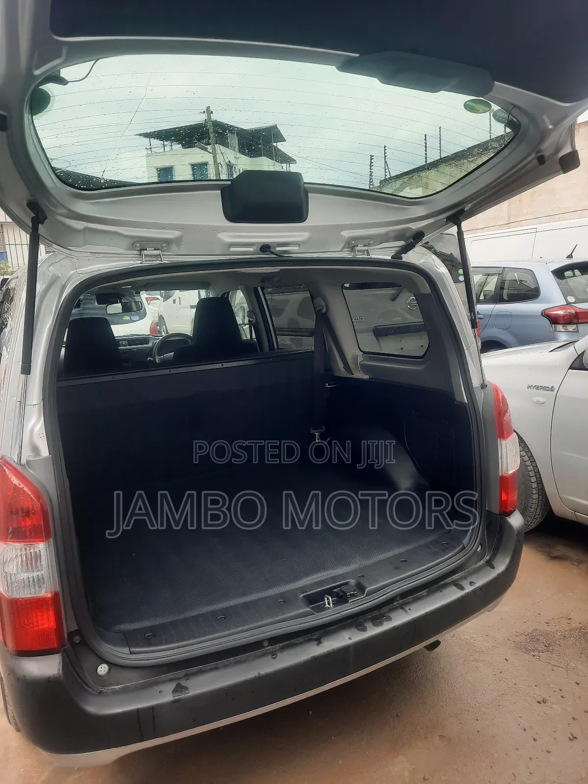 Toyota Probox 1.5 Hybrid F 2018 Silver