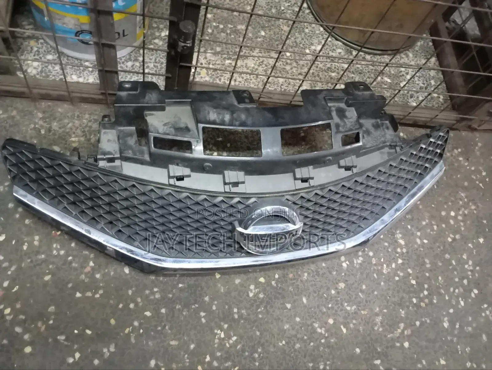 Nissan Note Grill
