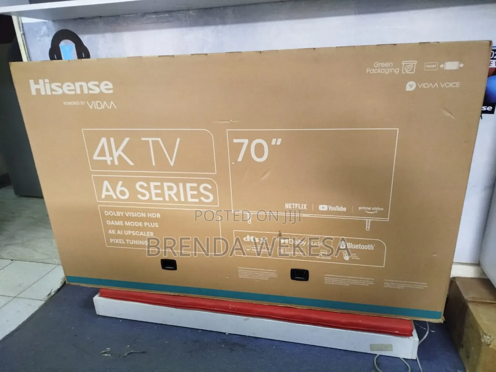 Hisense 70′′ (New 2024) UHD Smart Frameless TV +