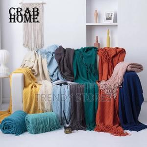 High Quality Knitted Throw - thumbnail 2