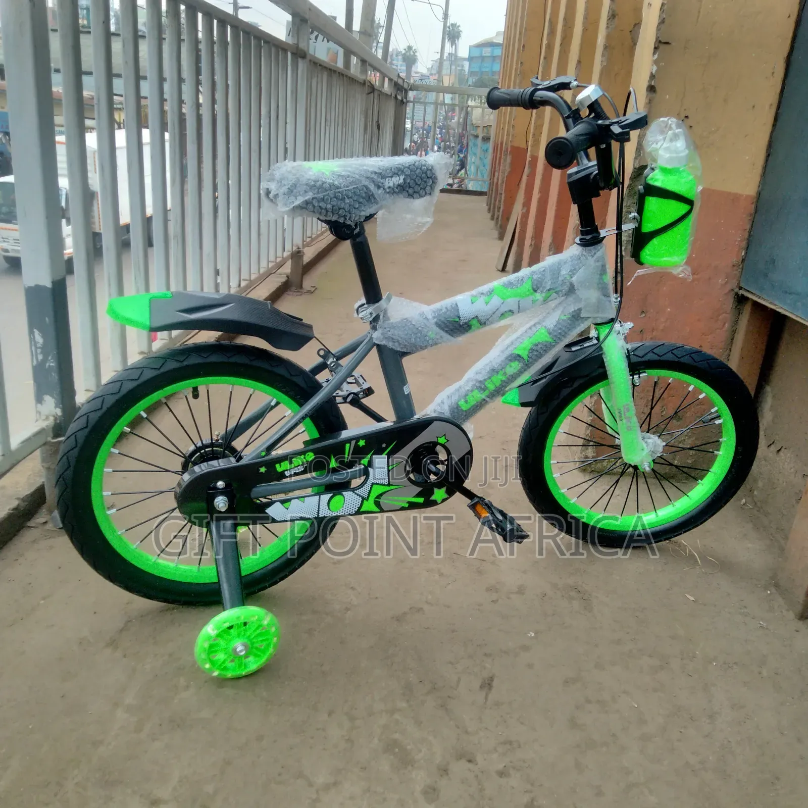 Green Size 16" Bike for Kids With Adjustable Seat